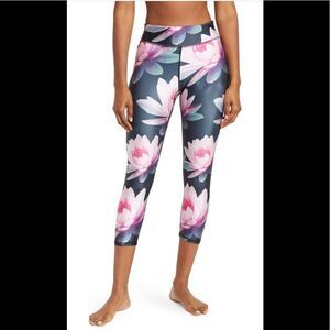 Terez 3 tall band athletic leggings-capri elastic banded high waist size L, NWT